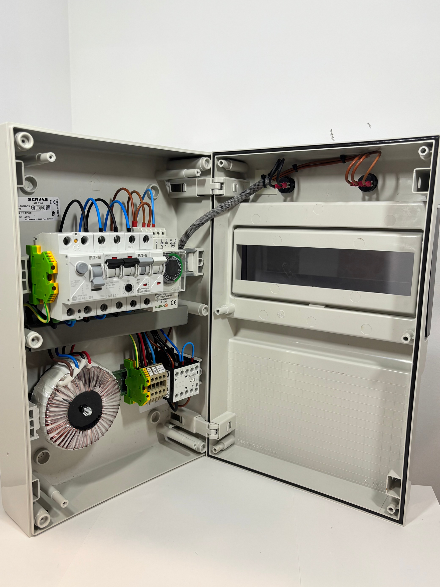 Cuadro Eléctrico ECO [TRIFÁSICO] para Piscina 1Filtro + Foco + E.S.